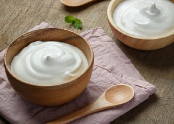 همراه با آنتی بیوتیک، ماست مصرف کنید