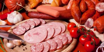 تکذیب تولید فرآورده‌های گوشتی از گوشت سگ در مشهد