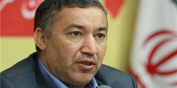 دلایل گرانی مرغ از زبان دبیرستاد تنظیم بازار؛نهاده دامی به موقع نرسید، جوجه‌ریزی کم شد/کاهش قیمت، کمتر از یک هفته دیگر