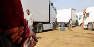 مبادلات تجاری و صادرات کالا از مرز شلمچه ادامه دارد
