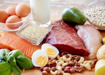 چطور بفهمیم پروتئین کافی مصرف می‌کنیم؟