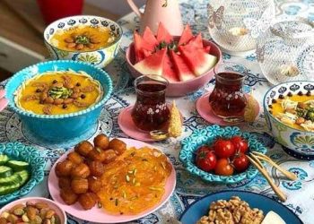 در ماه رمضان چه چیزی را چه زمانی بخوریم؟