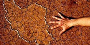 استاد دانشگاه کنکوردیای کانادا : اشتباه خودکفاییِ کشاورزی و حرکت به سمت قهقرای آبی/ خاک نمکی و فرونشست در انتظار پایتخت/ معضل آبی کشور ارتباطی با همسایگان ندارد