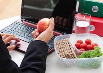 طرح بهبود تغذیه کارکنان و کارگران به صورت پایلوت در ساوه اجرا می‌شود