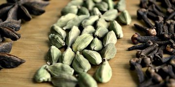 عوارض خطرناک ملکه ادویه‌ها برای سلامتی!