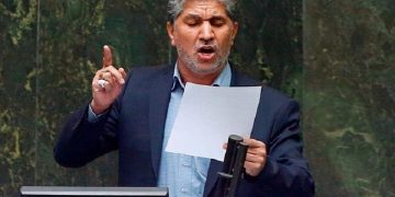 سنگدوینی: وزیر جهاد کشاورزی مشکل نهاده های دامی استان گلستان را حل کند