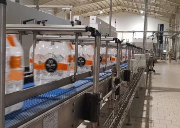 البرز پلور ؛ مدرنترین و بزرگترین کارخانه آب معدنی کشور در آمل + تصاویری از کارخانه