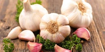 معجزات خوردن یک حبه سیر برای بدن