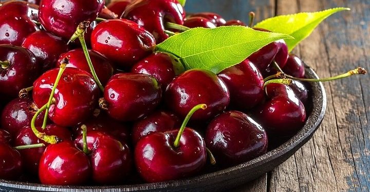 شب‌ها گیلاس بخورید!