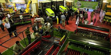 با حضور وزرای علوم و کشاورزی ونزوئلا؛ نمایشگاه دستاوردهای حوزه دام، طیور و آبزیان برگزار شد