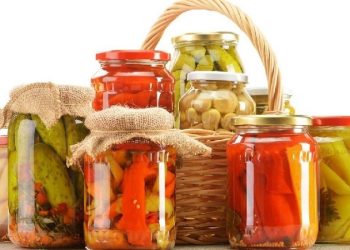 چه کسانی باید در خوردن ترشی یا شور احتیاط کنند؟