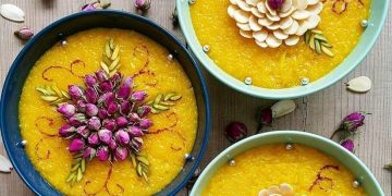 طرز تهیه شله زرد برای ۴ نفر | فوت و فن‌های پخت شله زرد ؛ دسر محبوب روزه‌داران | چه کار کنیم شله زرد آب نیندازد؟