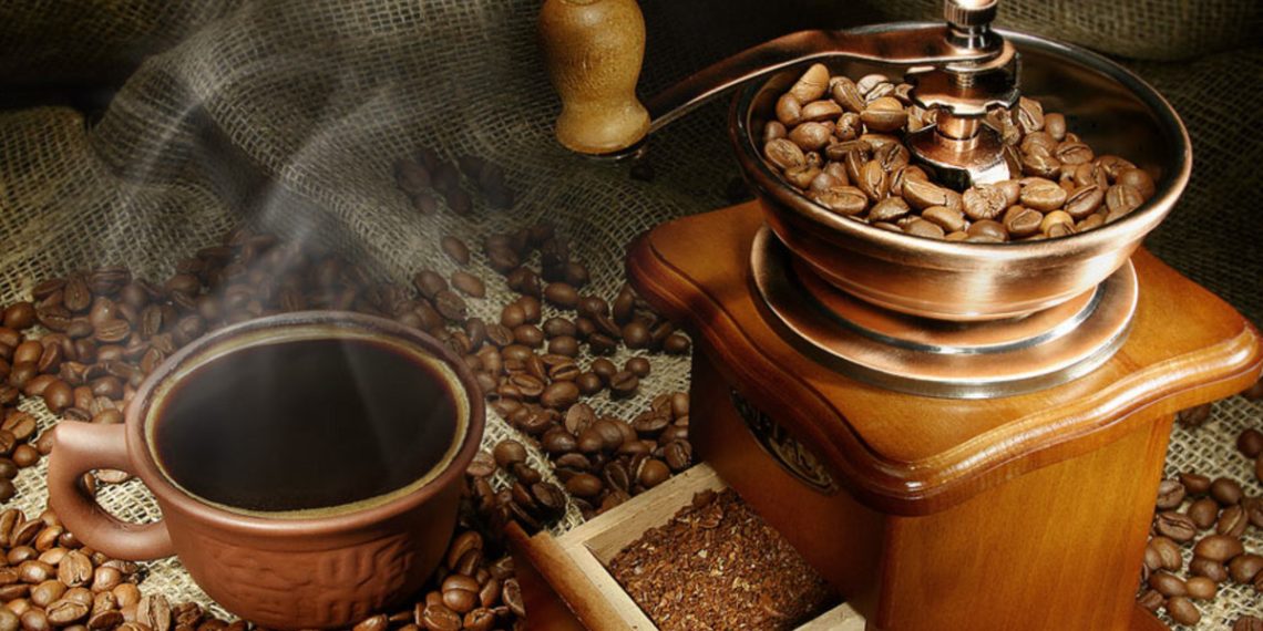 بررسی تفاوت کافئین چای و قهوه