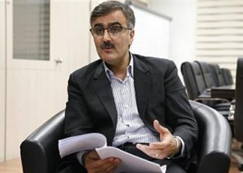 تلاش می‌کنیم نرخ تورم را به کانال ۲۰ تا ۳۰ درصد برسانیم