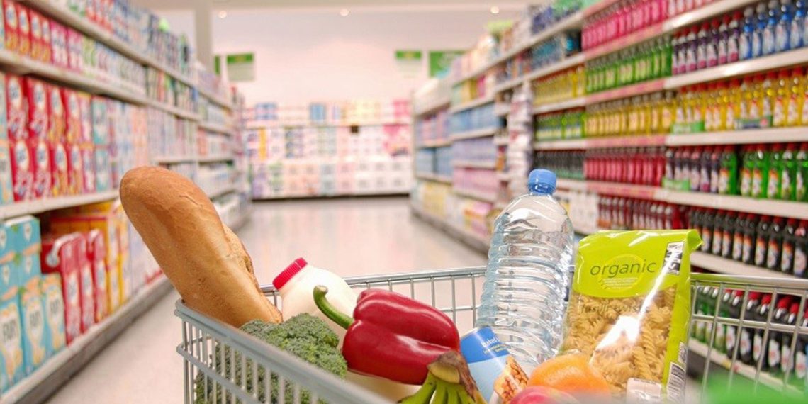 کمبودی در کالاهای اساسی نداریم مردم به اندازه خرید کنند