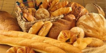 کاهش فروش ۲۰درصدی بیخ گوش نانهای فانتزی| نانوایان سنتی: آقای تعزیرات! اول محاسبه بعد مواخذه