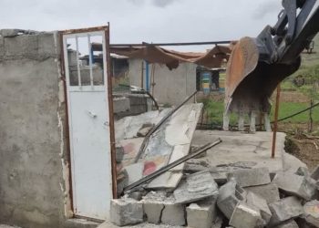 پنج واحد خانه باغ غیرمجاز در بانه تخریب شد