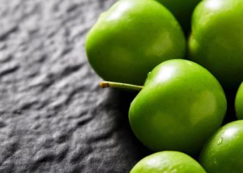 این افراد بااحتیاط گوجه سبز بخورند | خواص گوجه سبز ؛ خاصیت های درمانی گوجه سبز برای بدن