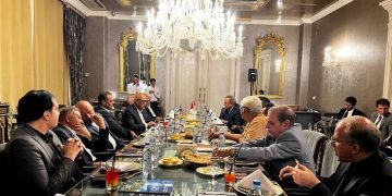 نشست جمعی از بزرگان صنعت غذای کشور