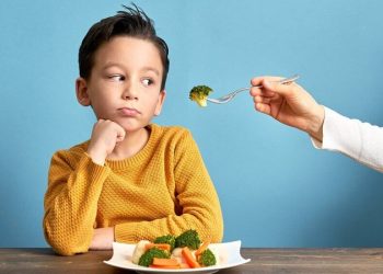 والدین، سوء تغذیه کودکان را با ترفندهای غذایی درمان کنند