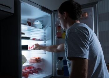 ۱۲ دلیل گرسنگی مداوم را بشناسید