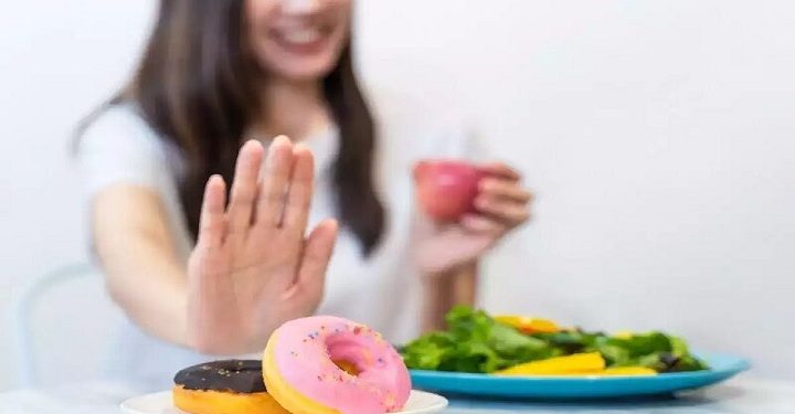 در روزهای گرم از خوردن این مواد غذایی اجتناب کنید