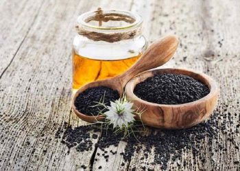 ترکیب معجزه‌آسای عسل و سیاه دانه