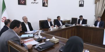 عارف: رونق تولید و کاهش تورم راهبرد دولت وفاق ملی است