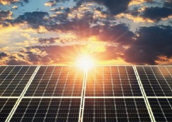 تنها چاره رفع ناترازی برق در حوزه کشاورزی احداث مزارع خورشیدی است