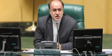نایب رئیس مجلس: کارد به استخوان گندم‌کاران رسیده است، پولشان را بدهید