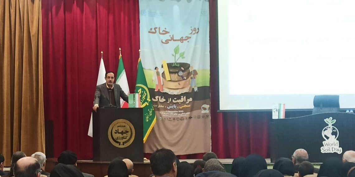 معاون وزیر جهاد کشاورزی: گفتمان سازی حفاظت و مراقبت از خاک باید توسعه یابد 