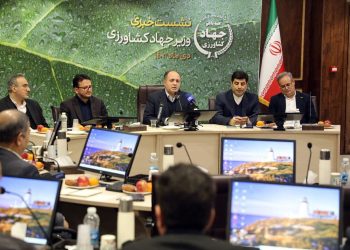 بازار کالاهای اساسی از ثبات برخوردار است/از معیشت مردم در هر شرایطی حمایت می کنیم