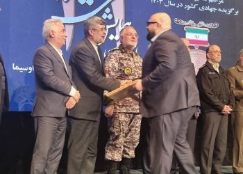 آرش سلطانی بهعنوان مدیر جهادی برتر در عرصه توسعه اقتصادی معرفی شد