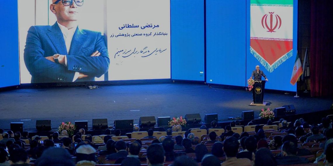 مرتضی سلطانی: برای عبور از موانع و کسب موفقیت باید به جوانان اعتماد کرد