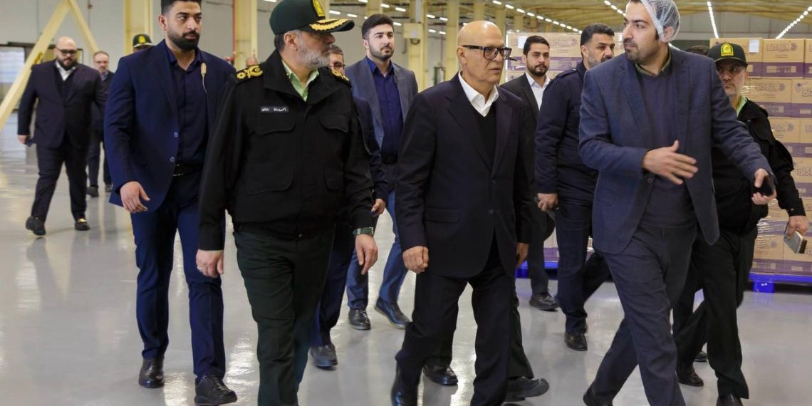 سردار رادان در بازدید از گروه صنعتی زر؛ امنیت، پایه‌گذار رشد تولید ملی است.