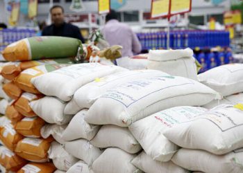 بررسی علت افزایش قیمت کالاهای اساسی در کمیسیون حقوقی مجلس