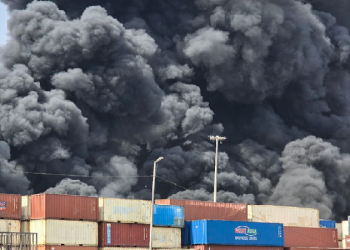 کالاهای اساسی در بندرعباس آسیب جدی ندیده است