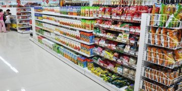علت متفاوت بودن قیمت کالا با قیمت فاکتور در فروشگاه‌های زنجیره‌ای چیست؟