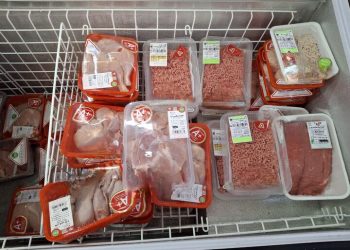 گوشت تنظیم بازاری هم مشتری ندارد؛ مشکل از قیمت یا قدرت خرید؟