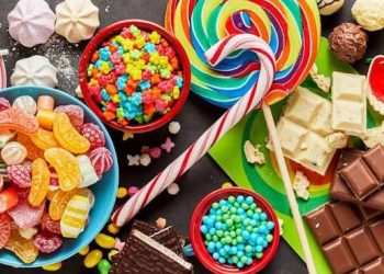 خطرات مصرف آب میوه و آبنبات های دودزا برای سلامت
