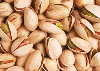 صادرات ۷۳۰ میلیون دلار پسته تا پایان آذر ماه/برآورد تولید ۳۰۰ هزار تن پسته در سال جاری