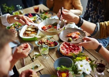 چگونه با غذا خوردن آگاهانه سلامت خود را تضمین کنیم؟