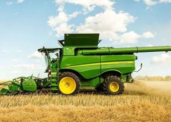 تسریع در عملیات سوخت رسانی برای کمباین‌های مهاجر در خراسان شمالی