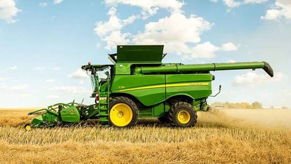 تسریع در عملیات سوخت رسانی برای کمباینهای مهاجر در خراسان شمالی