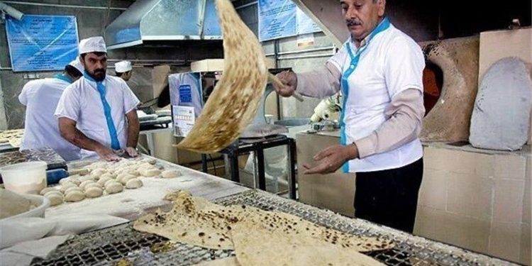 مصرف سالانه ۱۰ میلیون تن گندم در واحدهای خبازی/ضرورت واردات ماهانه ۶۰۰ هزار تن گندم